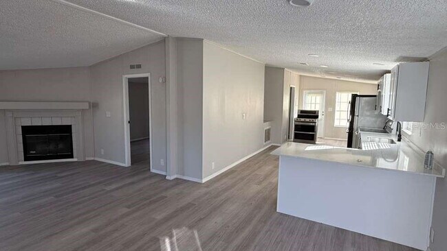 Foto del edificio - 4511 Deer Run Rd