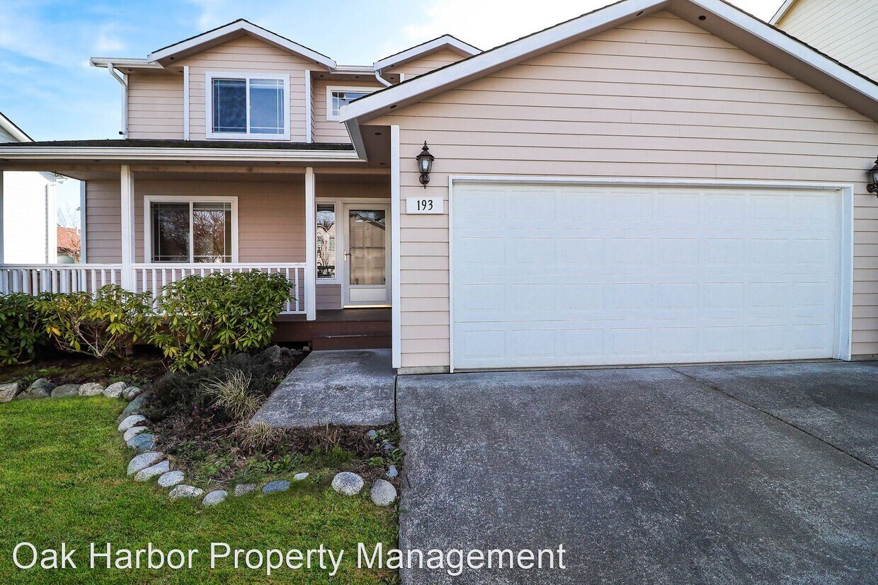 Primary Photo - 3 br, 2.5 bath House - 193 NW Cherry Hill Lp