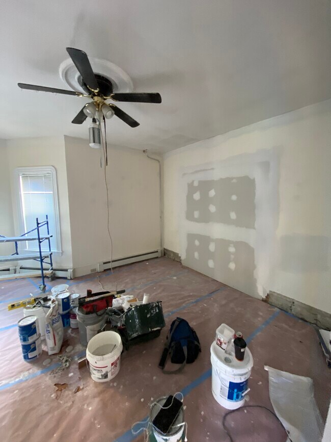 Building Photo - 73 Hall Ave