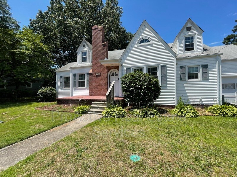 Building Photo - 3811 Chatham Cir