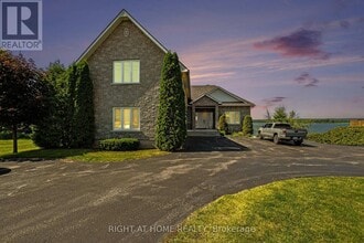 Building Photo - 3001 Principale St