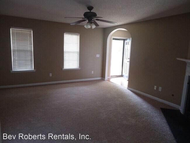 Building Photo - 3 br, 2.5 bath House - 103 Doves Haven Drive