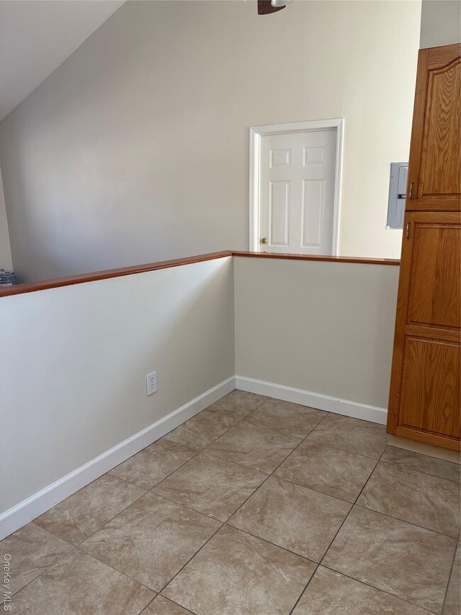 Building Photo - 1214 August Rd