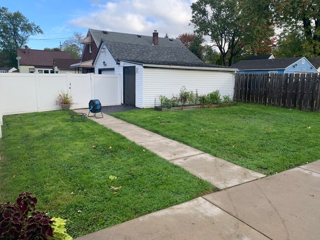 Building Photo - 8302 Pershing Ave