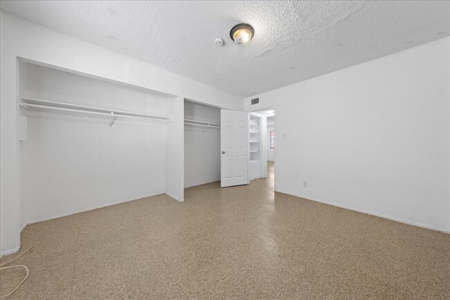 Building Photo - 521 S Maryland Pkwy