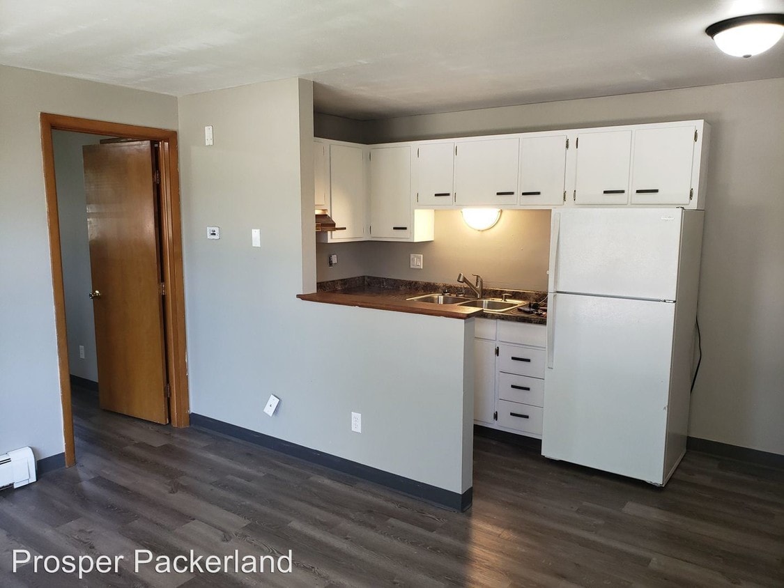 635 Lime Kiln Rd, Green Bay, WI 54302 Room for Rent in Green Bay, WI