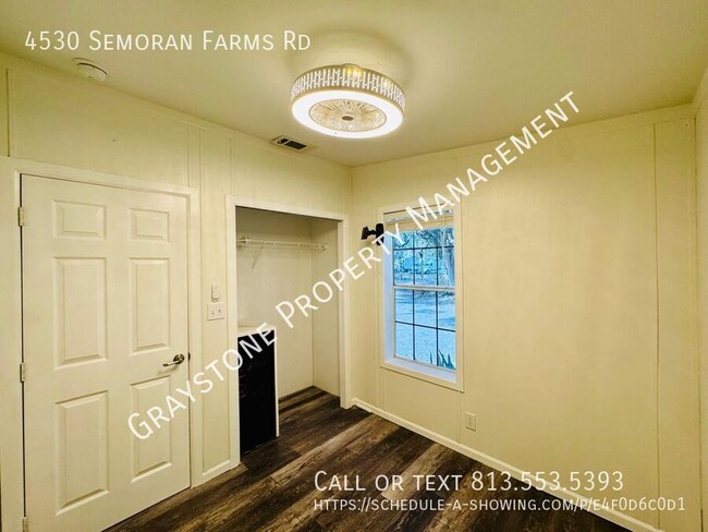 Foto del edificio - Serene 2-Bedroom Home with Flowing Creek a...