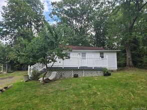 Building Photo - 759 US-9W