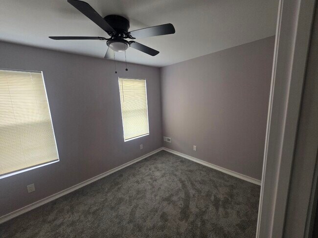 Foto del edificio - 2910 N Taylor St