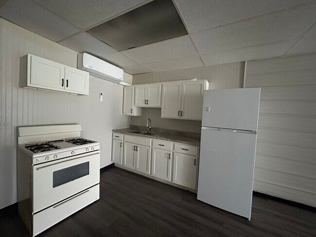 Foto del edificio - 105 W Emeline St