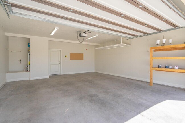 Foto del edificio - 548 N 550 W