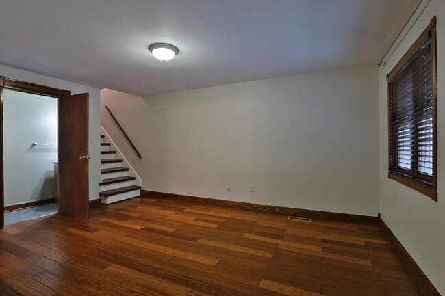 Main Entry Room - 350 W 1st Ave