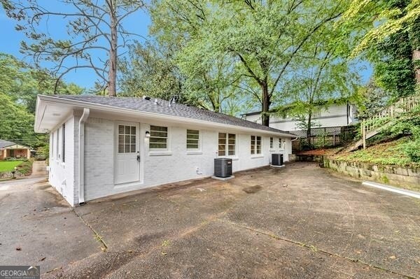 Foto del edificio - 551 Wimbledon Rd NE