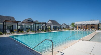 Building Photo - 10503 Peek Rd