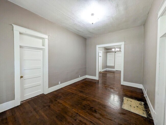 Foto del edificio - 1045 Long Ave