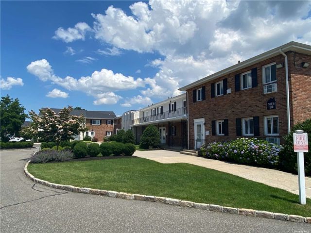 Primary Photo - 308 Dawson Ln