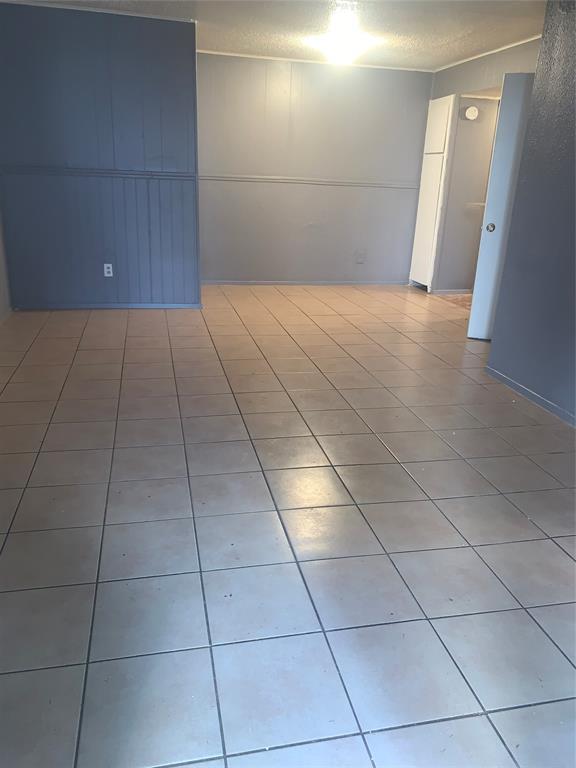 Foto del edificio - 6215 Tierwester St