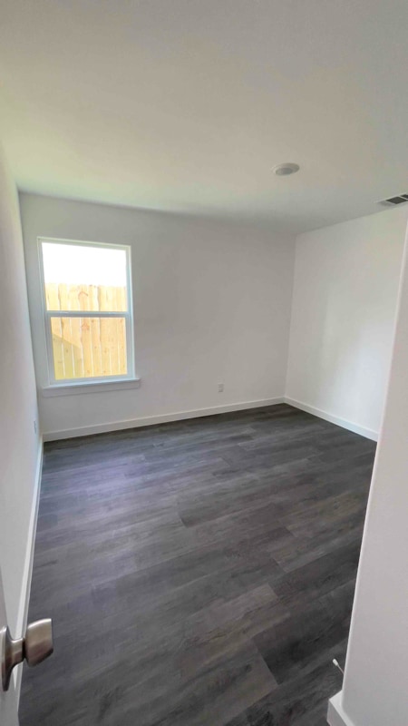 Building Photo - 7804 Crestview Dr