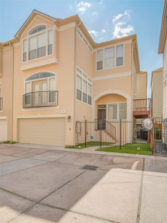 Foto principal - 5417 Lillian St