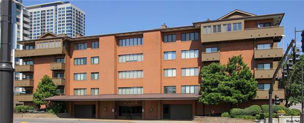 Foto del edificio - 250 S Brentwood Blvd
