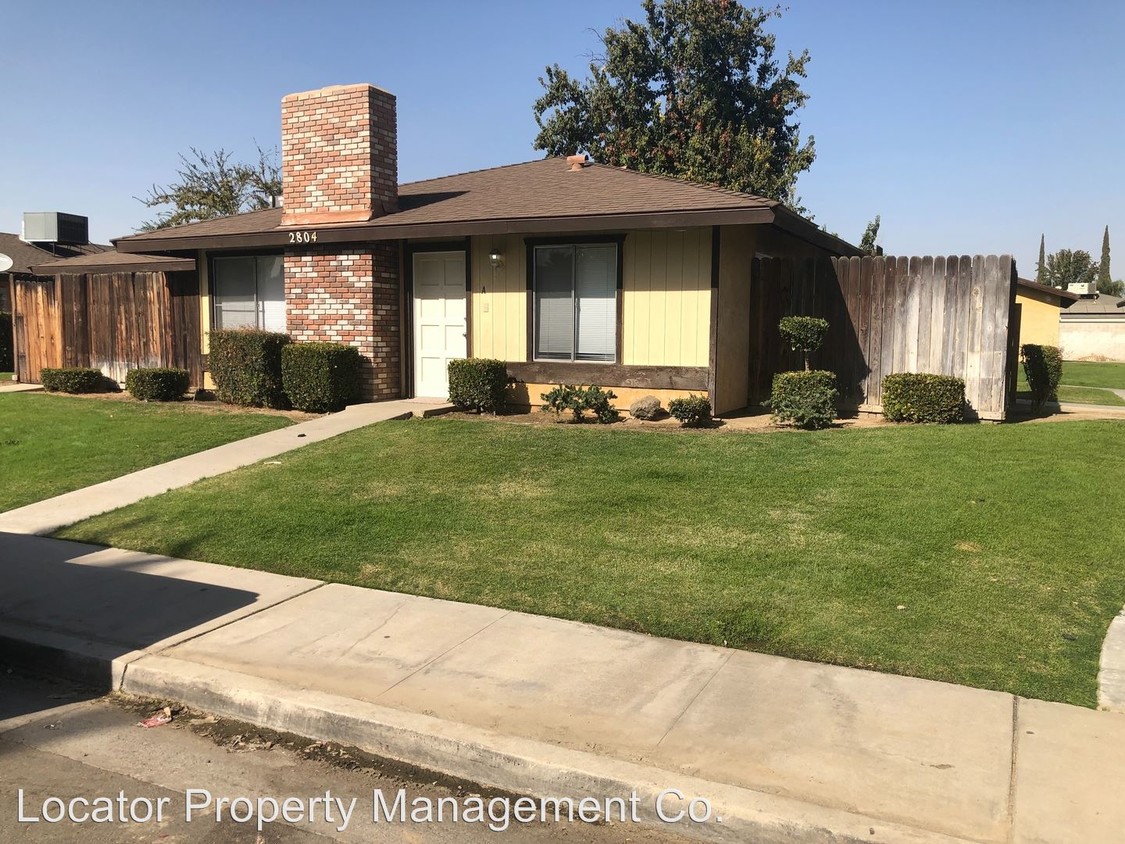Primary Photo - 2804 N Half Moon Dr