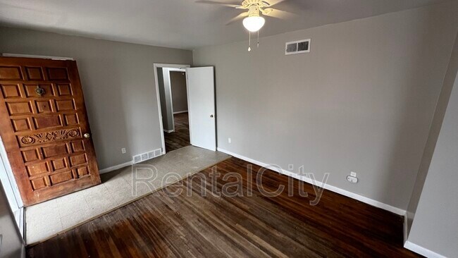 Building Photo - 3574 Steele St