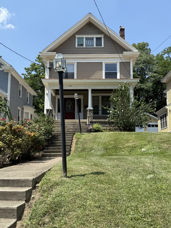 Building Photo - 753 Delta Ave