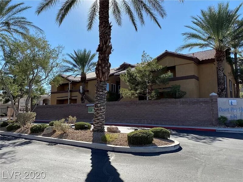 Foto principal - 3940 Quiet Pine St