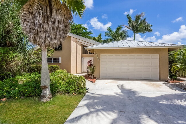 Building Photo - 6376 Amberwoods Dr