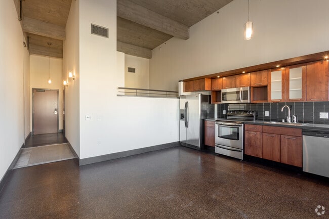 1BR, 1BA - 607SF - Sainte Claire Building