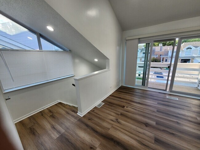 Foto del edificio - 1077 Courtland Dr