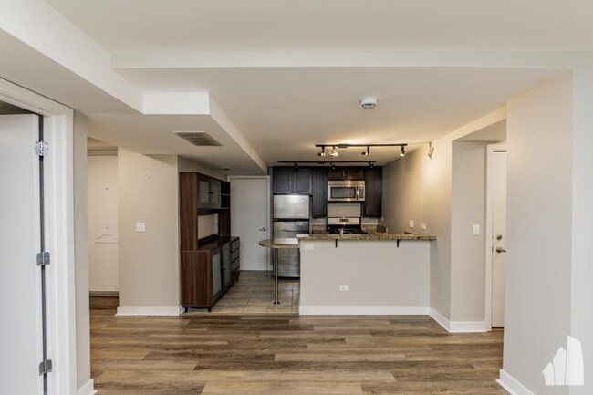 Foto del edificio - 2 bedroom in Chicago IL 60614
