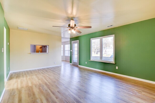 Foto del edificio - 214 Joustar Way