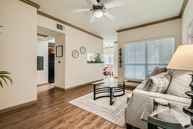 Eaglebrook Apartments Living Room - Eaglebrook Apartments