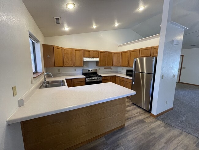 Building Photo - 3671 S Cheryl Dr