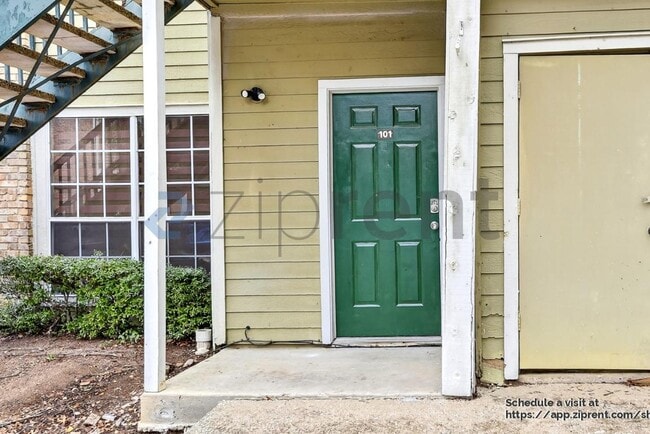 Building Photo - 4101 Esters Rd