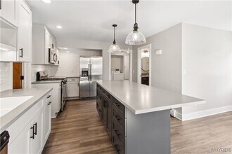 Building Photo - 6450 Chestnut Ridge Rd