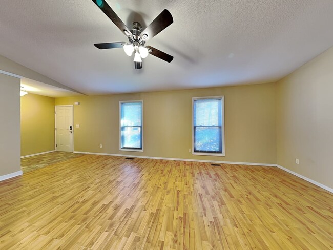 Building Photo - 3318 Courtland Dr