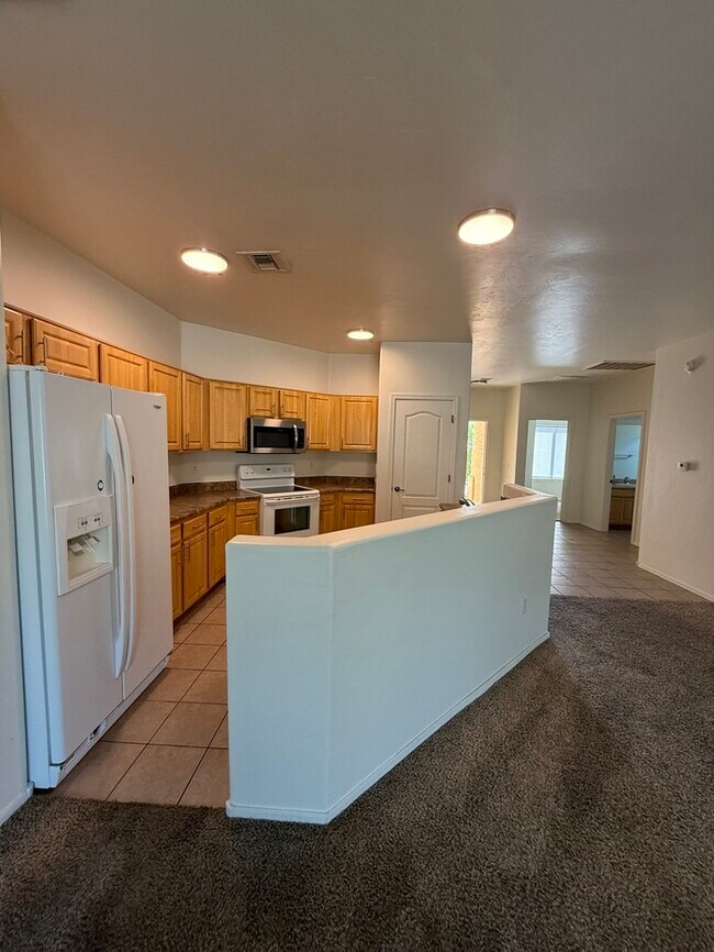 Foto del edificio - House For Rent