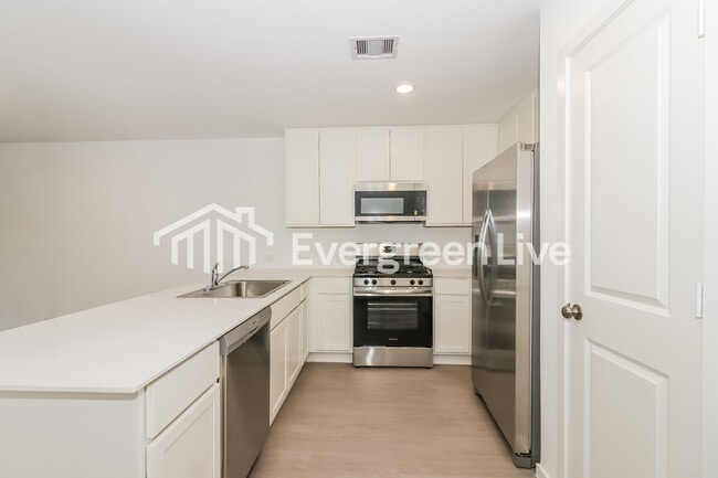 Building Photo - 5915 Patriot Sound Drive