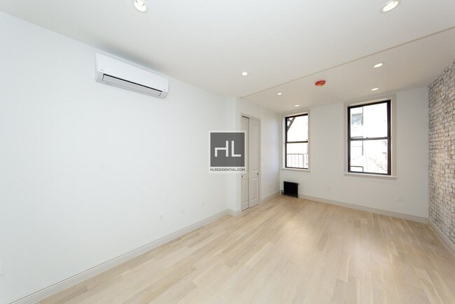 Foto del edificio - 59 E 3rd St