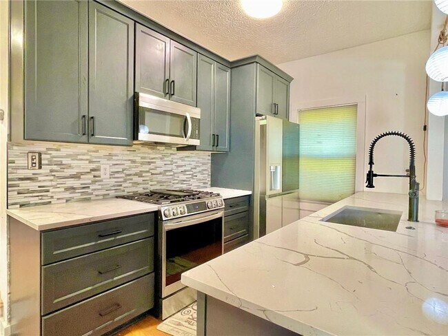 Foto del edificio - 220 Berean Ave SE