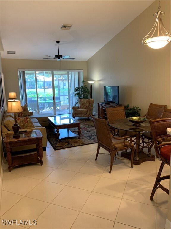 Foto del edificio - 8133 Chancel Ct