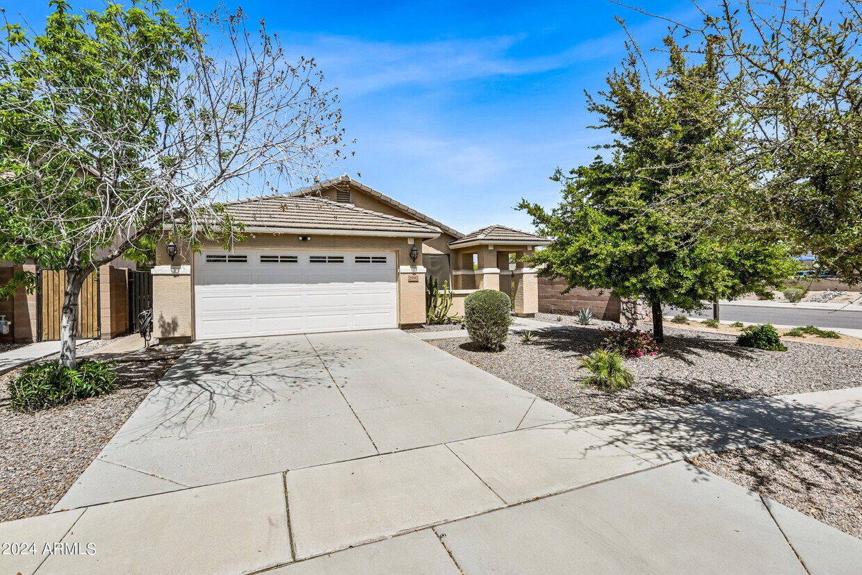 Primary Photo - 2992 E Blue Ridge Way
