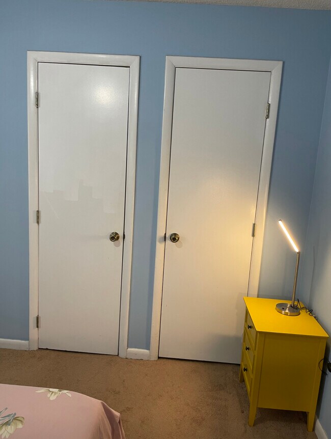 Foto del edificio - 1410 Collegiate Cir