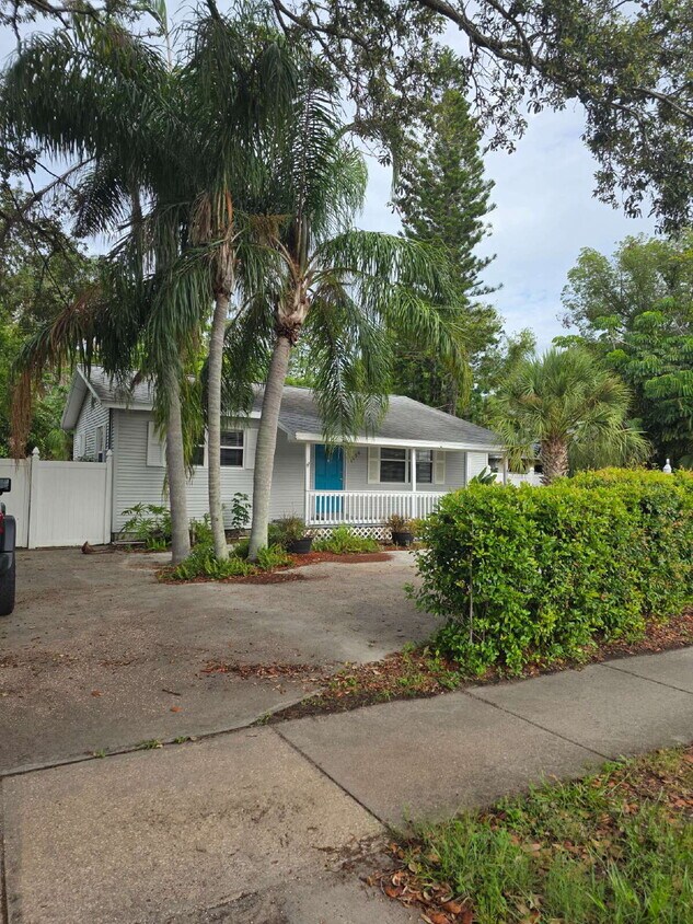 Foto principal - Adorable home on the corner of North Flori...