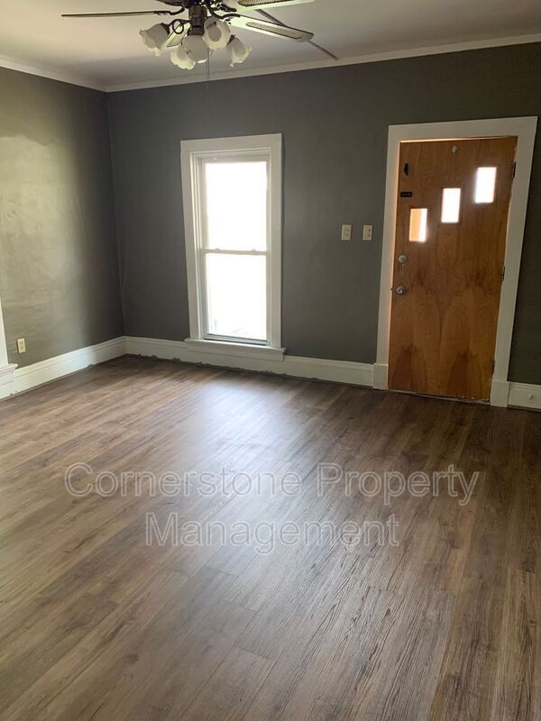 Building Photo - 1114 6th Ave N