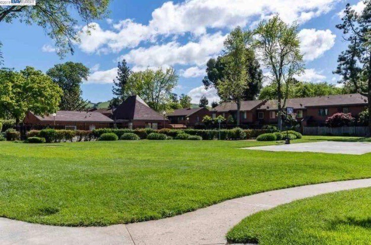 Foto principal - 38623 Cherry Ln