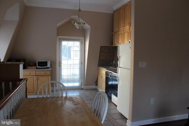 Foto del edificio - 5825 Doyle Rd