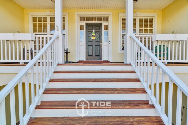 Foto del edificio - Spacious Retreat in Mt. Pleasant